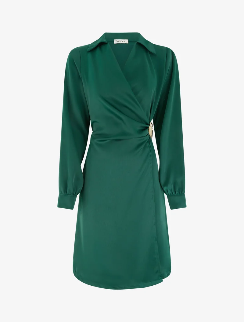 Robe portefeuille satinée à manches longues et bijou - Vert émeraude