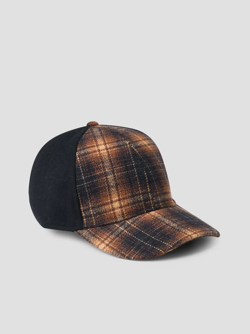 Casquette baseball à carreaux