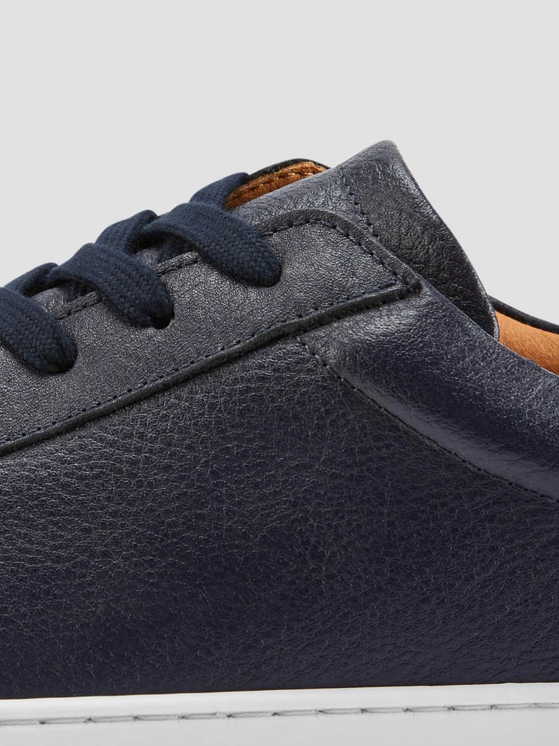 Baskets en cuir