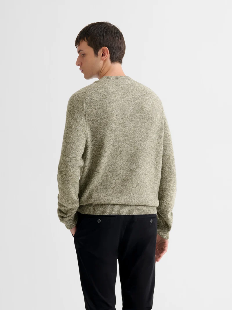 Pull col V en laine mélangée