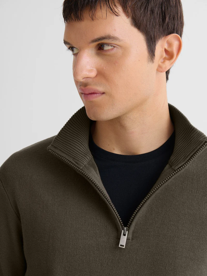 Pull col cheminée zippé