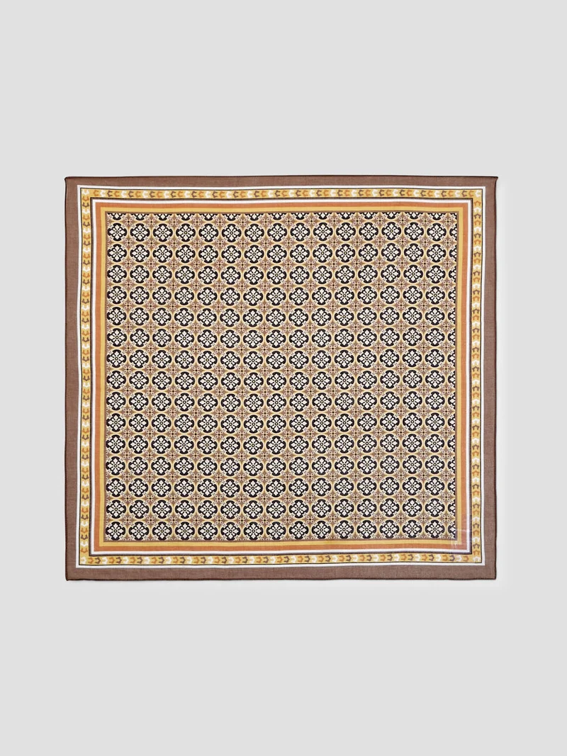 Foulard carré en coton motif ornemental