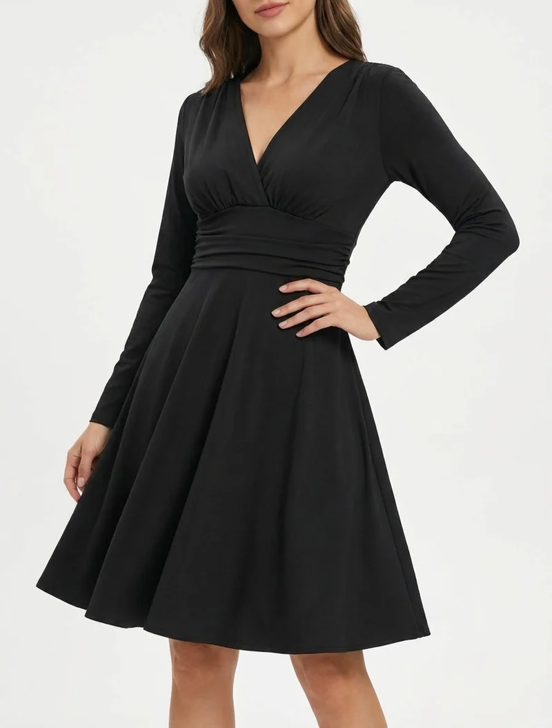 Robe patineuse manches longues à taille plissée - Noir