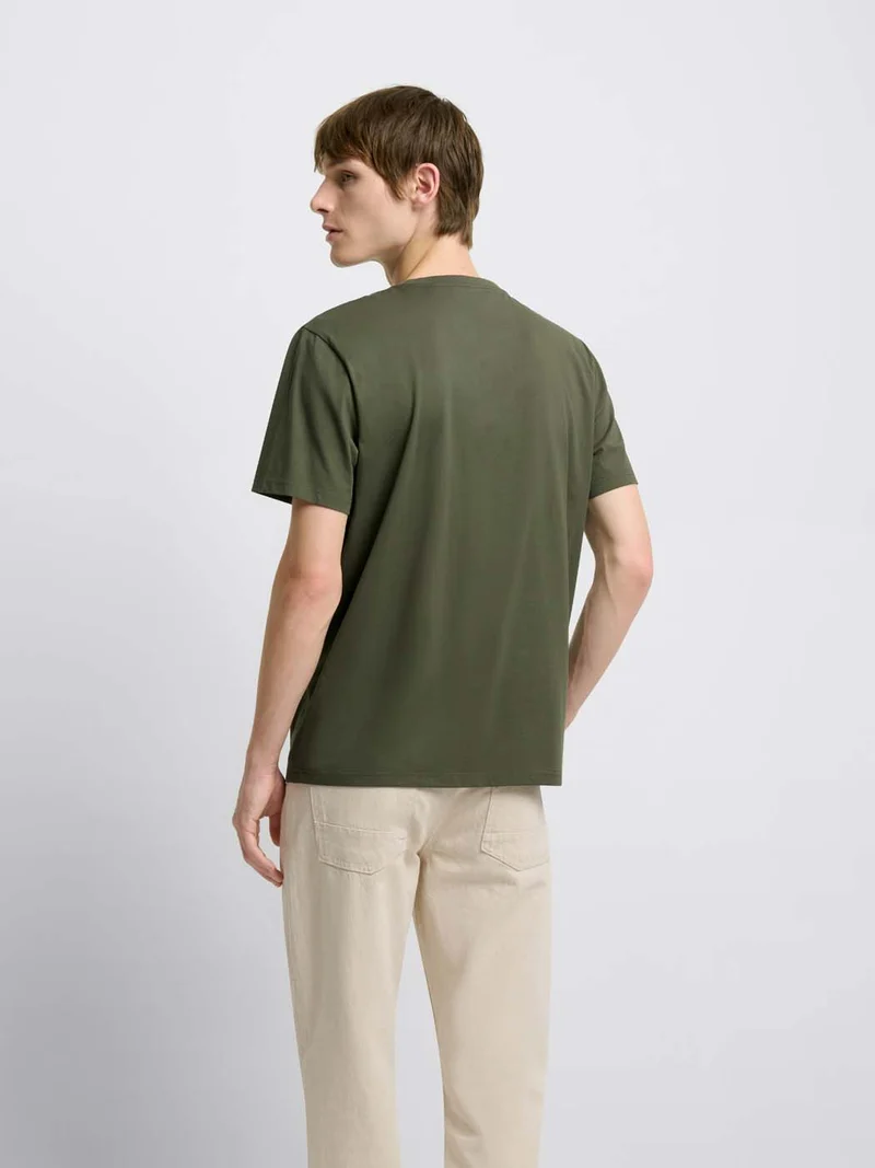 T-shirt col V en coton Supima®