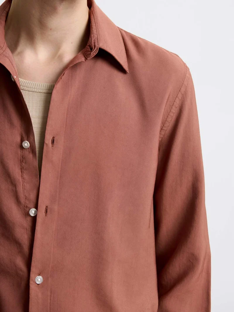 Chemise slim en modal mélangé