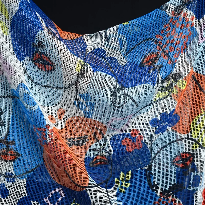 Tissu Mesh Imprimé Deadstock de Designer | Visages Abstraits