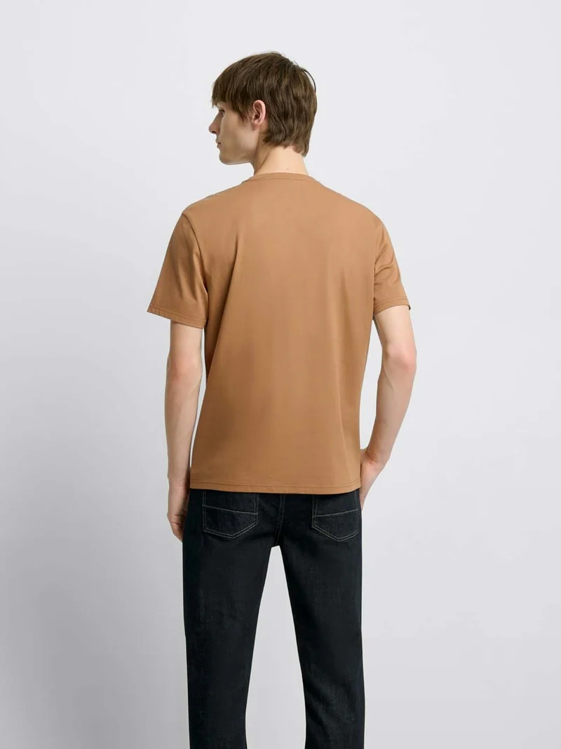 T-shirt col V en coton Supima®