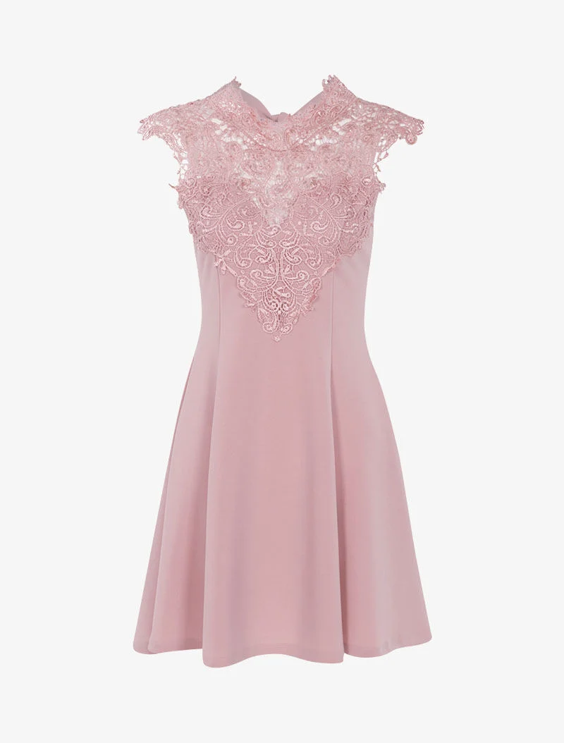 Robe patineuse à plastron dentelle - rose