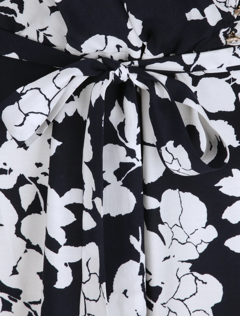 Robes longues à motifs fleurs graphiques - Marine/blanc