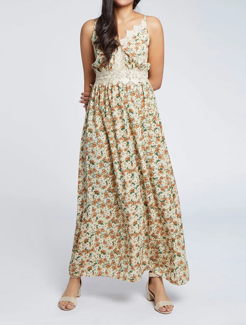 Robe longue fleurie et à fines broderies - Beige