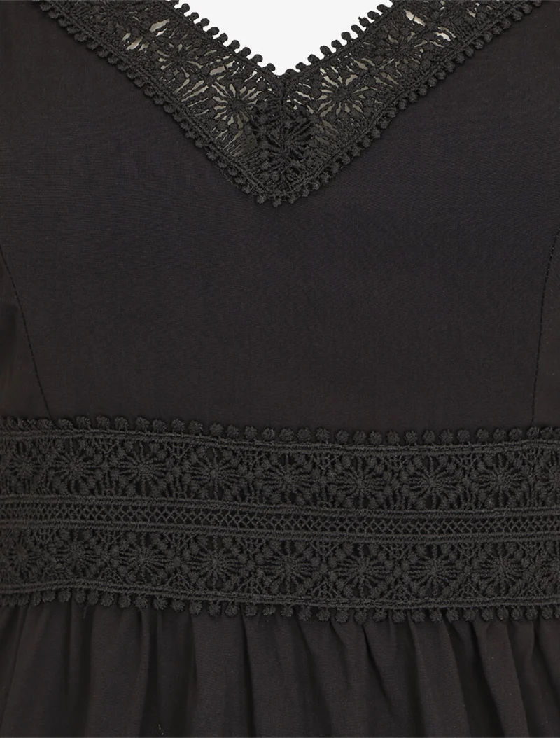 Robe courte unie et broderies - Noir