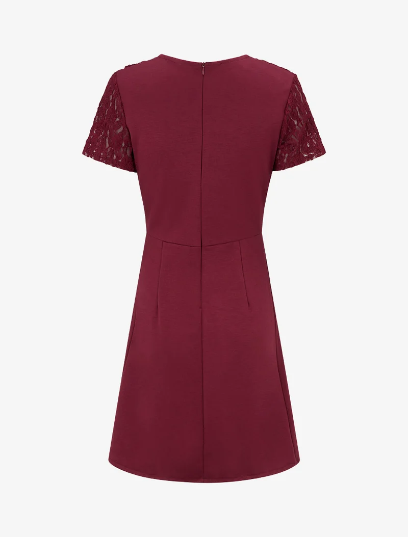 Robe droite à buste volanté en dentelle - Lie de vin
