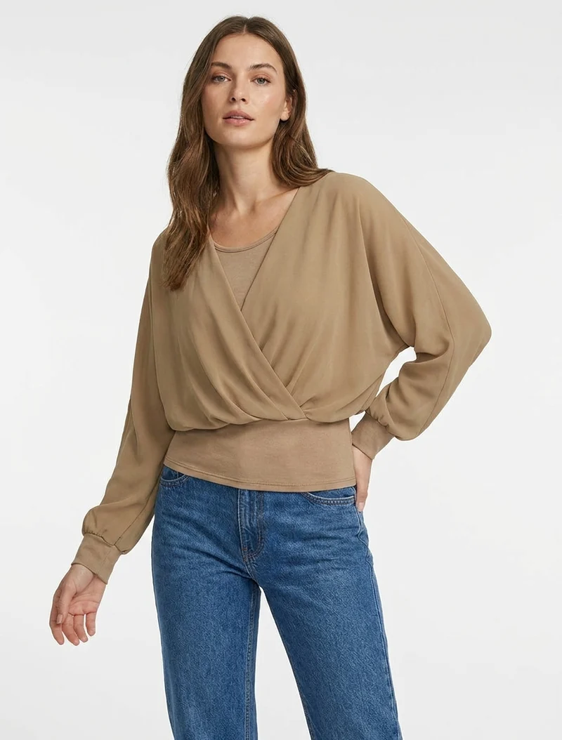 Top à manches style chauve-souris et pans cache-coeur - Beige foncé
