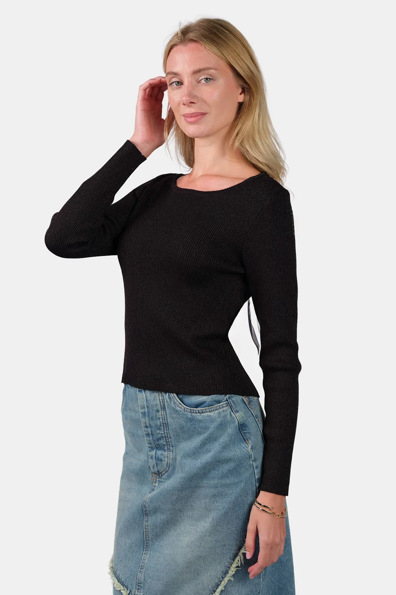Amia|Viscose Shimmer Knit Top With Black Tie-Up