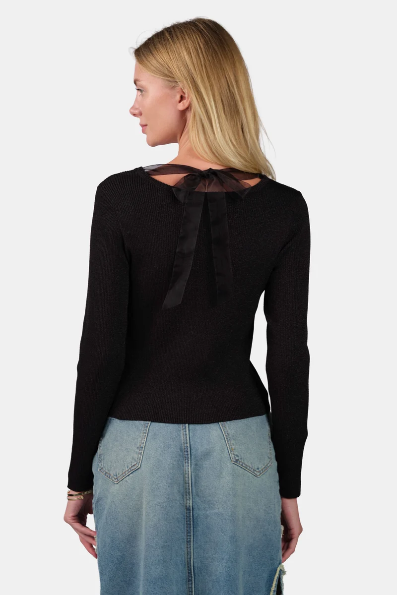 Amia|Viscose Shimmer Knit Top With Black Tie-Up
