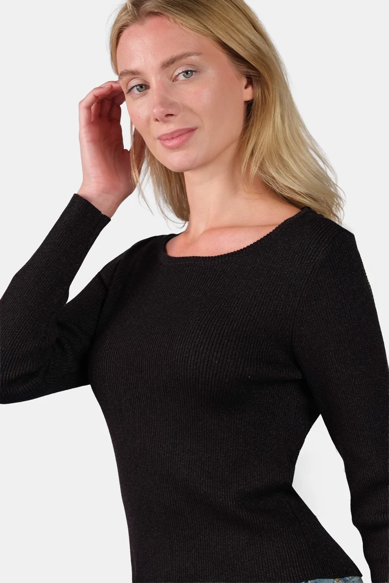 Amia|Viscose Shimmer Knit Top With Black Tie-Up