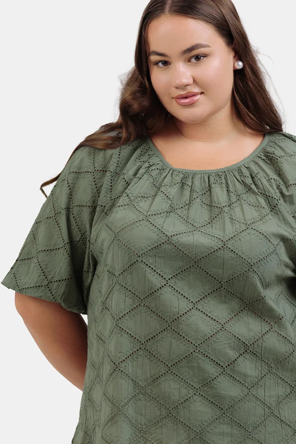 Aylin|100% Cotton Schiffli Flared Top