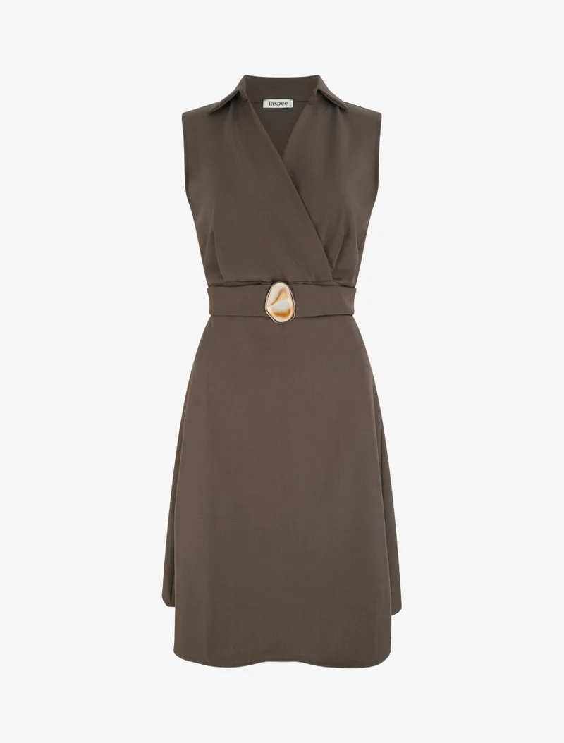 Robe patineuse sans manches à ceinture bijou - Marron