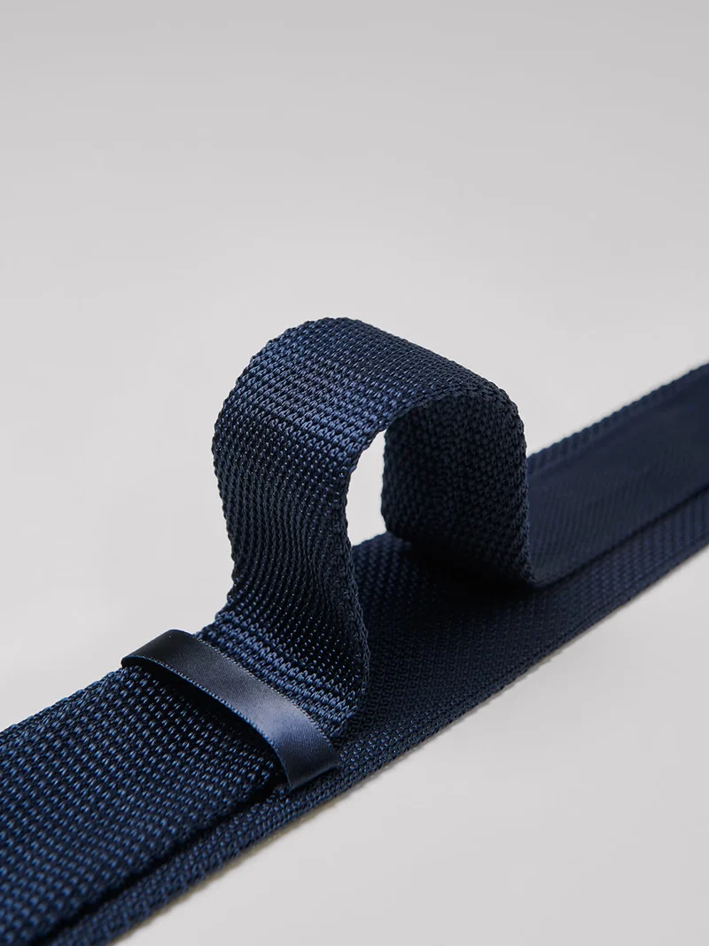 Cravate en tricot unie