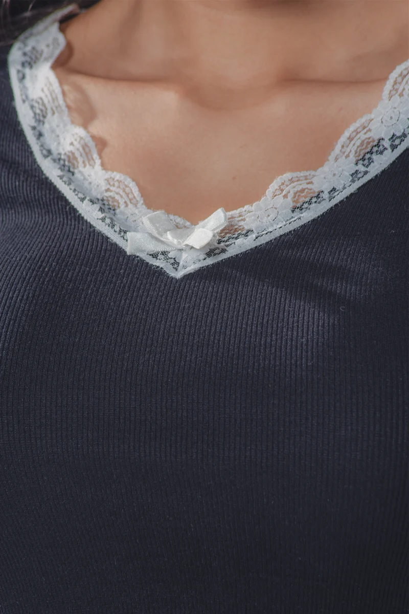 Jewel|100% Viscose Lace Trim T-Shirt