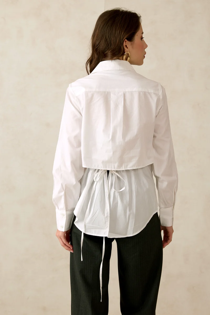 Molly|100% Cotton Back Cutout V-Neck Shirt