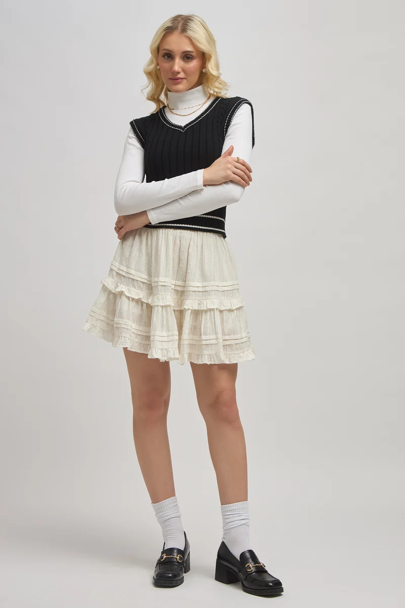 Alexa|100% Cotton V-Neck Sleeveless Boxy Top