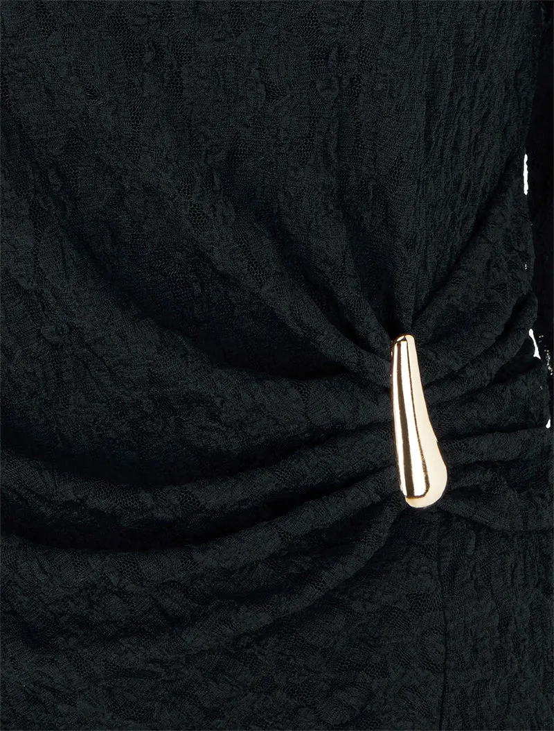Top en dentelle à effet drapé et bijou métal - Noir