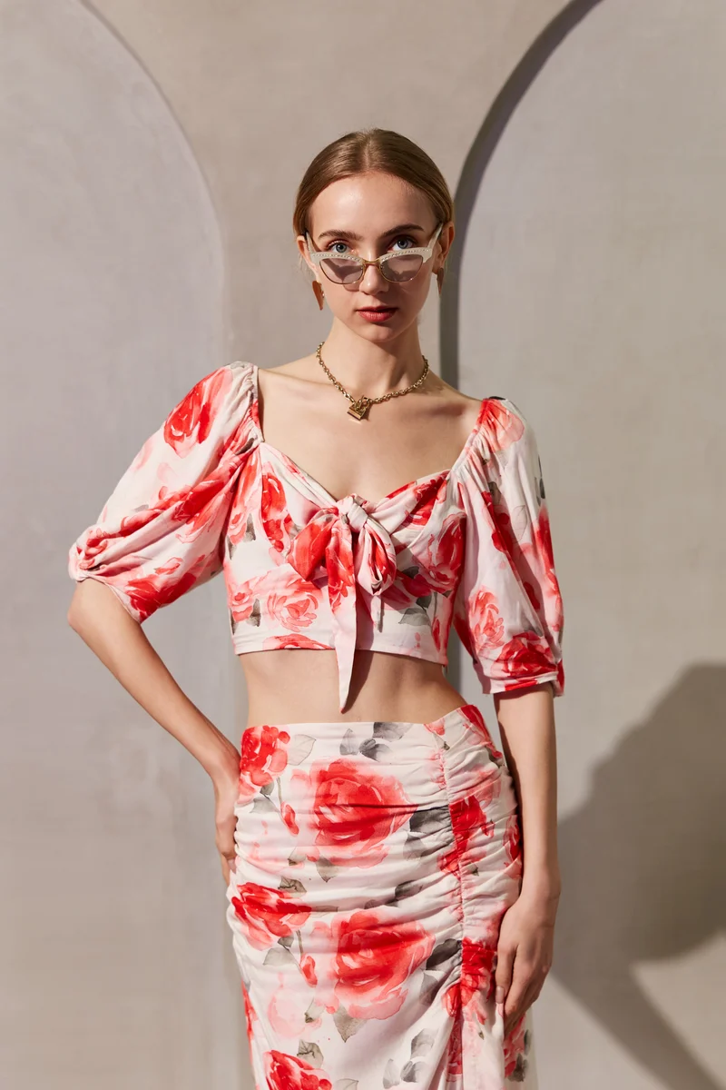 Lily|100% Viscose Floral Front Knotted Top