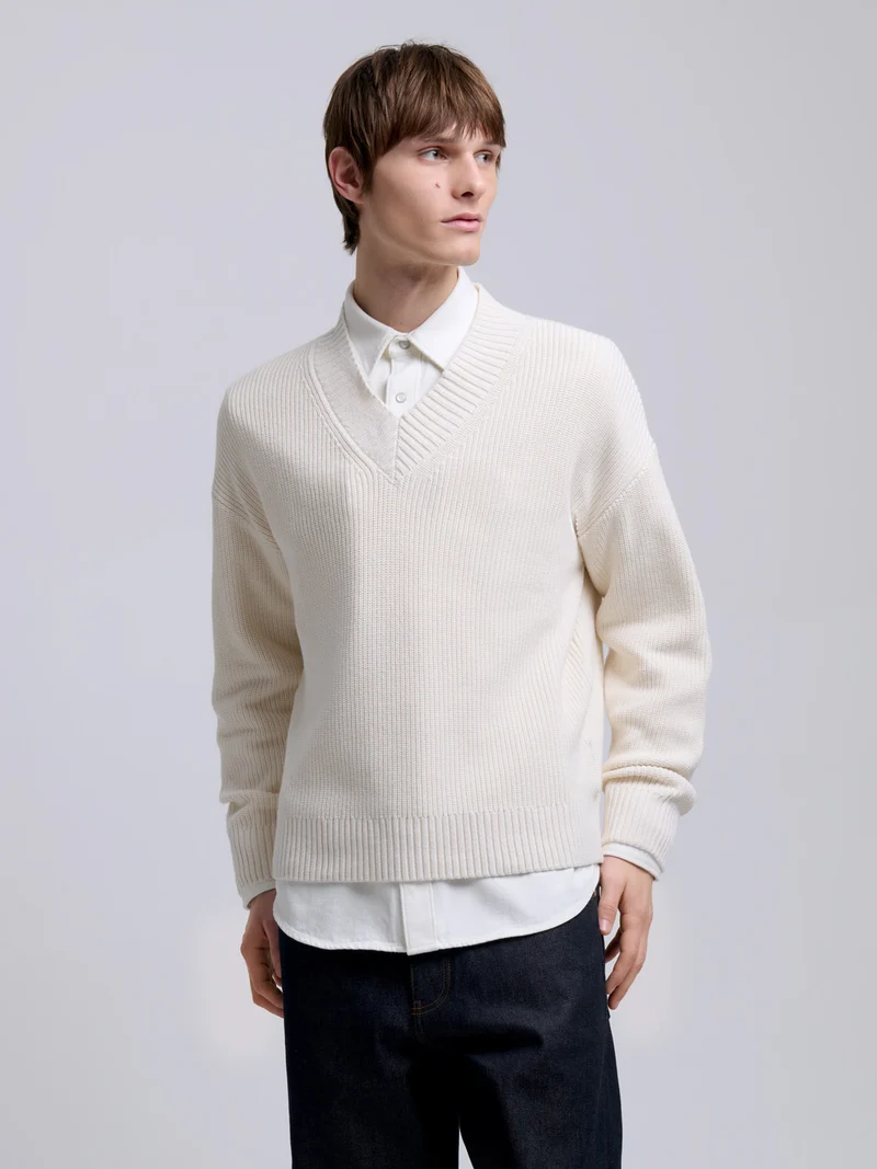 Pull col V en maille perlée - L'atelier