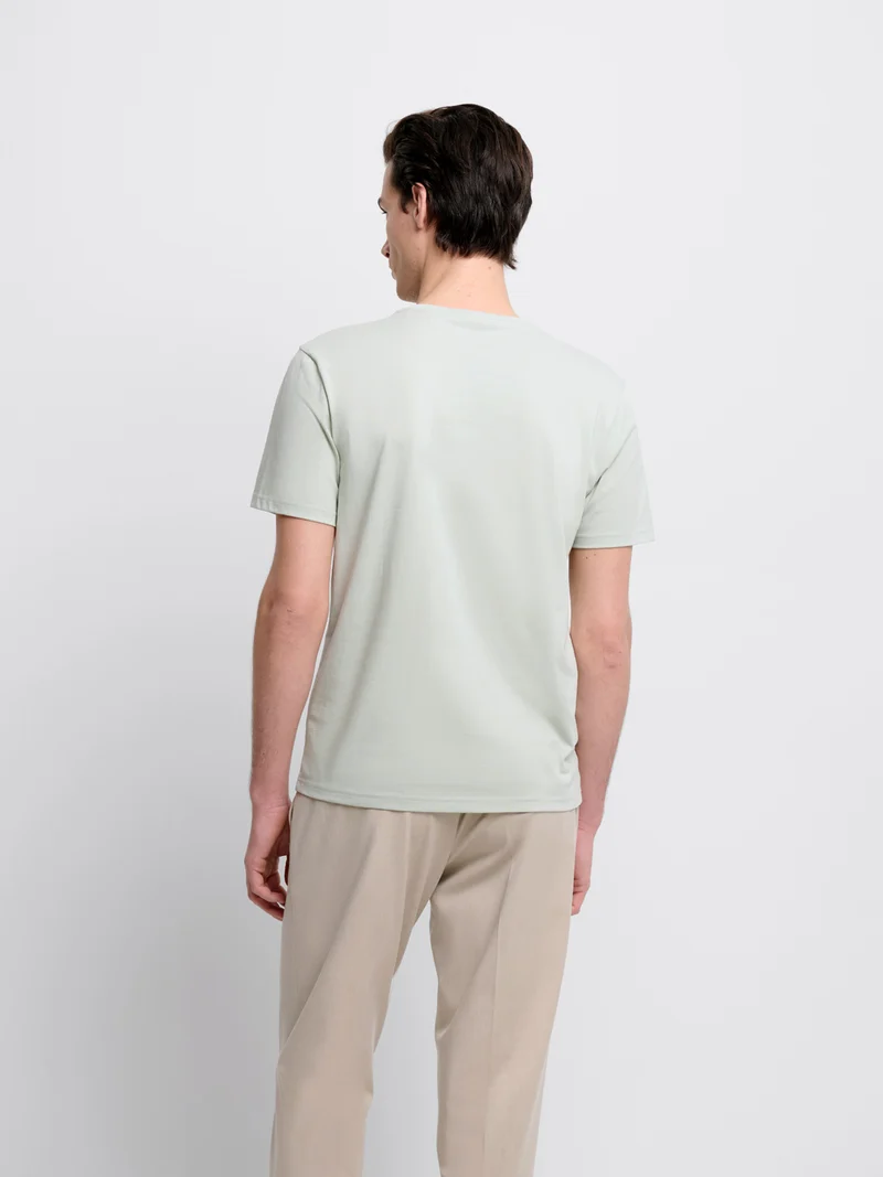 T-shirt col V en coton Supima®