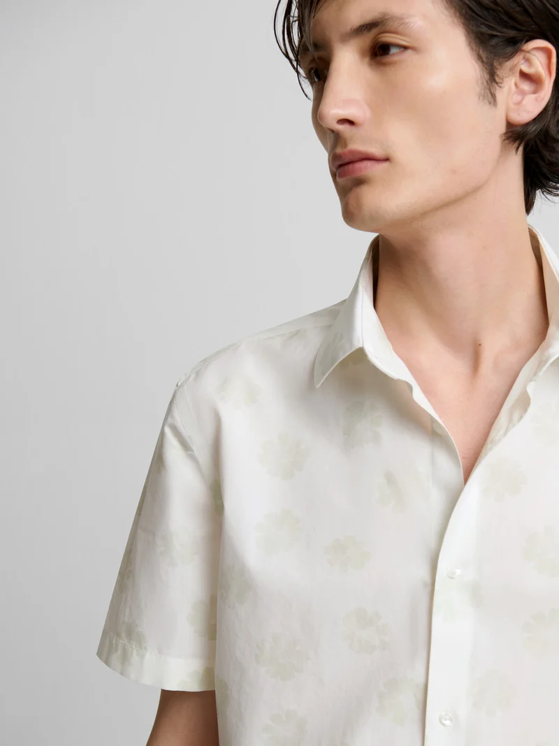 Chemise manches courtes slim fleurie