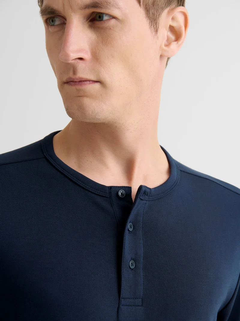 Haut homewear d'intérieur col tunisien