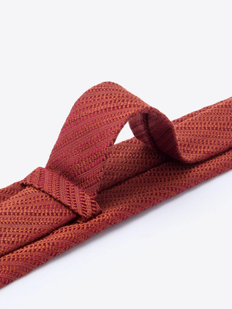 Cravate jacquard fleuri en soie mélangée
