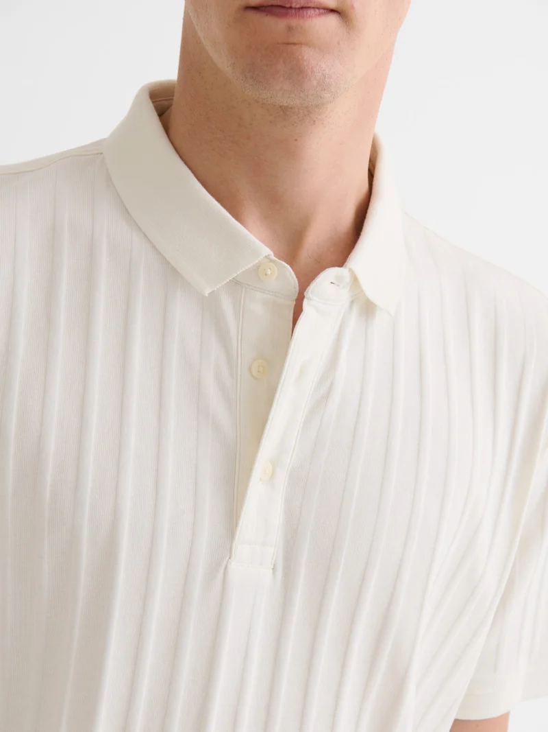 Polo boutonné en seersucker