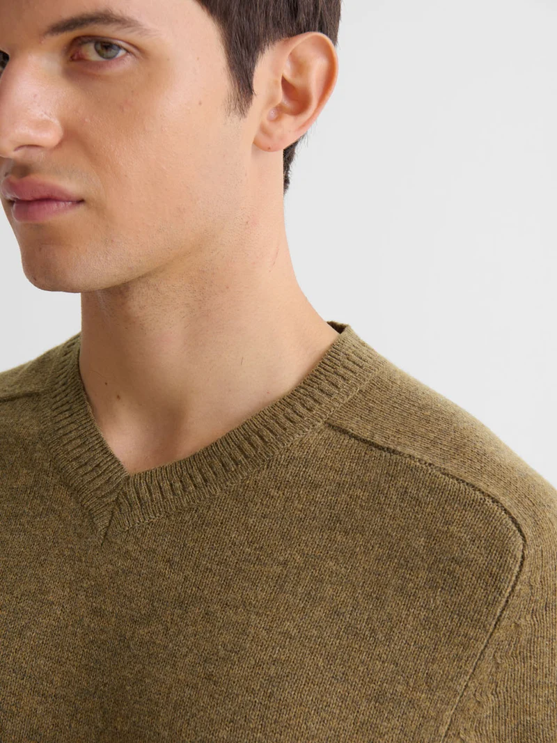 Pull col V en laine mélangée