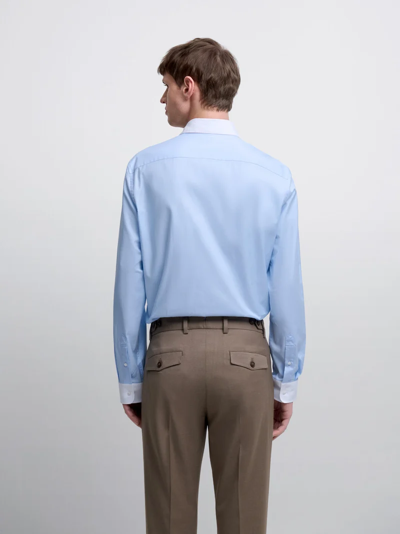 Chemise slim col contrasté