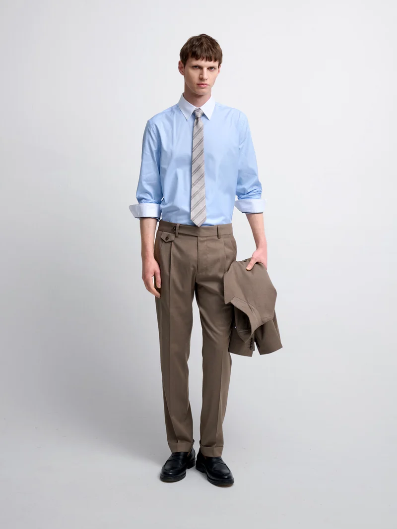 Chemise slim col contrasté