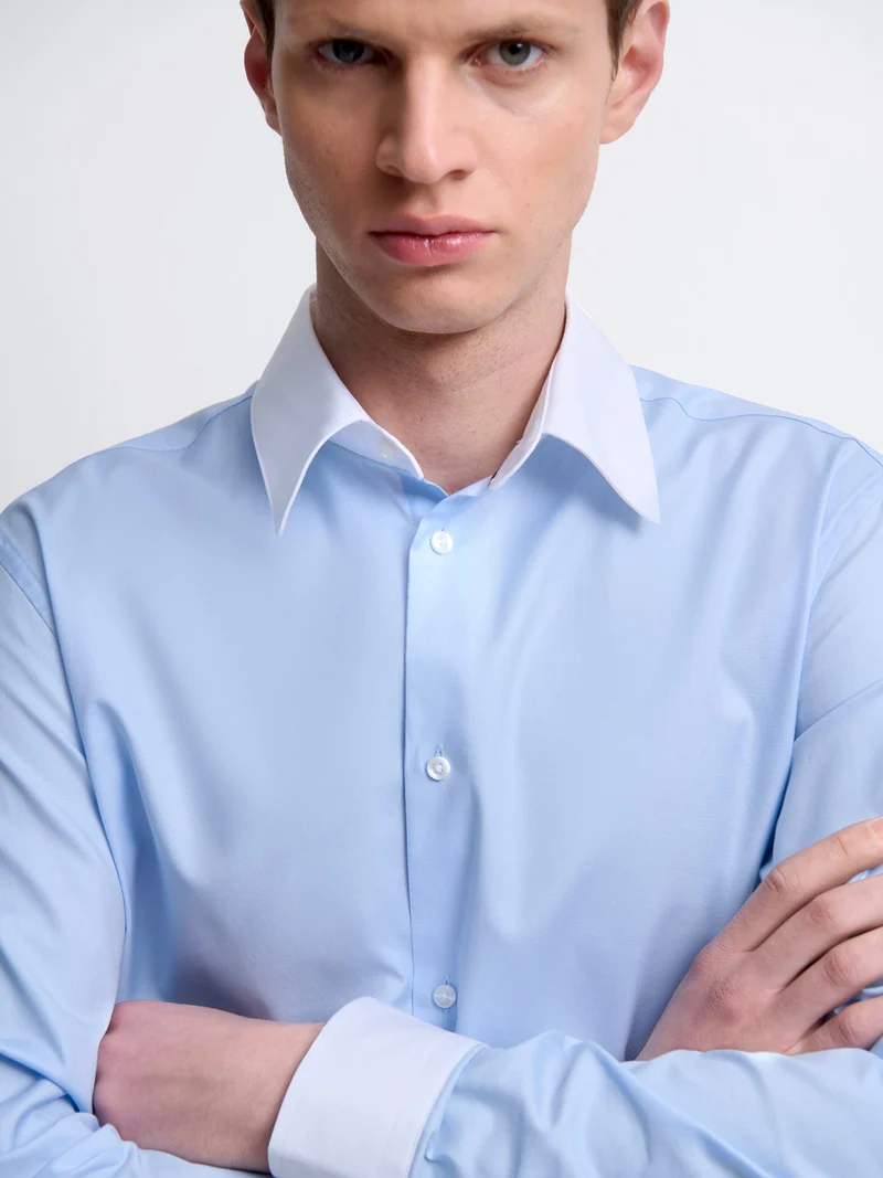 Chemise slim col contrasté