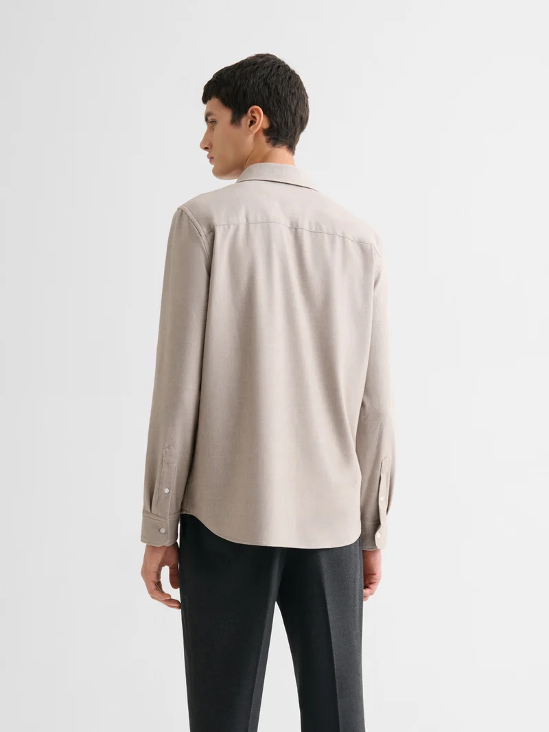 Chemise regular à poches