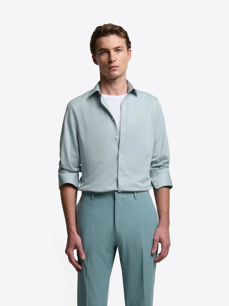 Chemise extraslim en tissu traveler