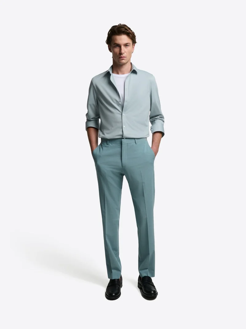 Chemise extraslim en tissu traveler