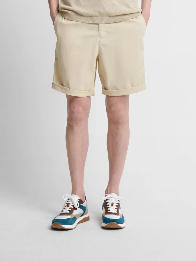 Bermuda slim taille semi-élastiquée