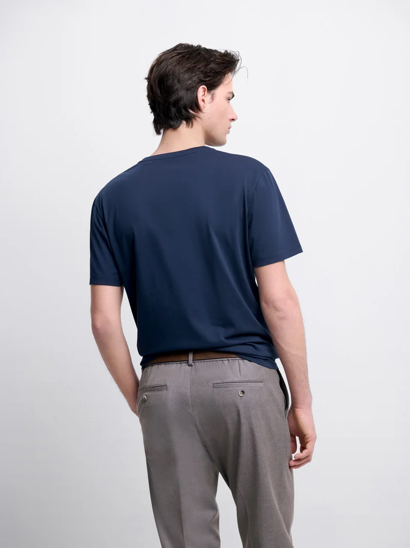 T-shirt col V en coton Supima®