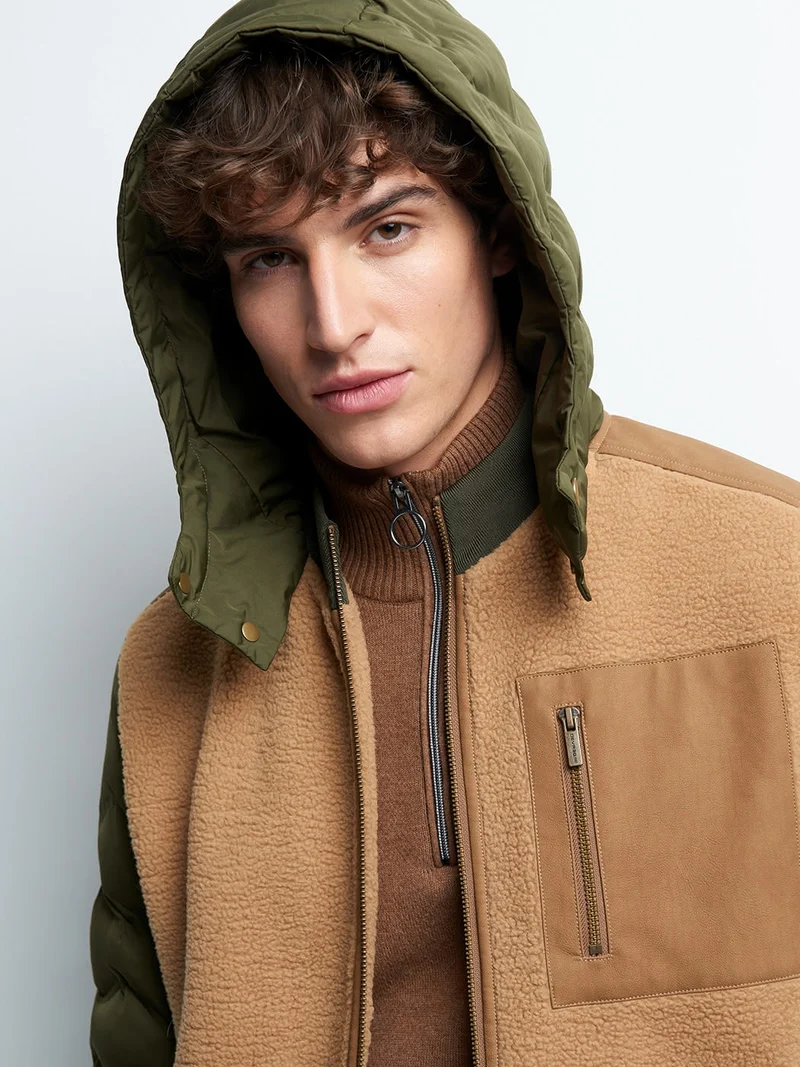 Blouson à capuche matelassé