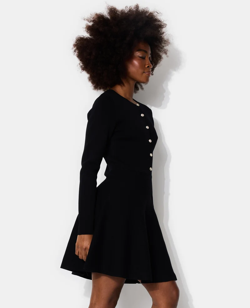 Robe en maille forme patineuse avec boutons