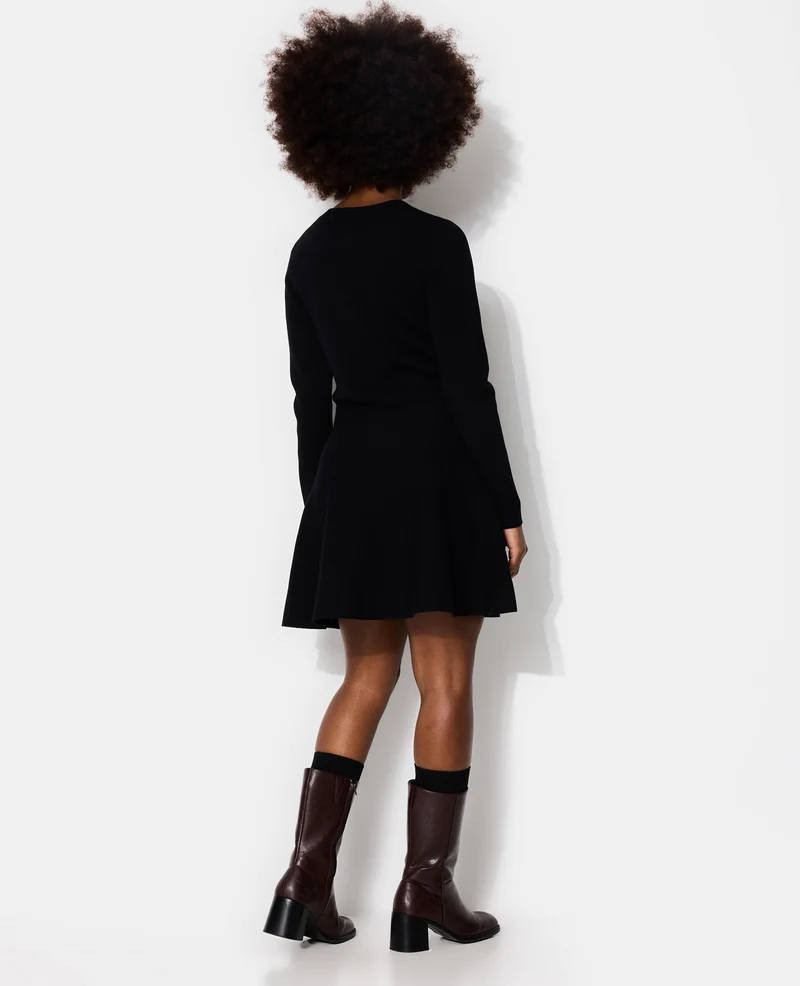 Robe en maille forme patineuse avec boutons