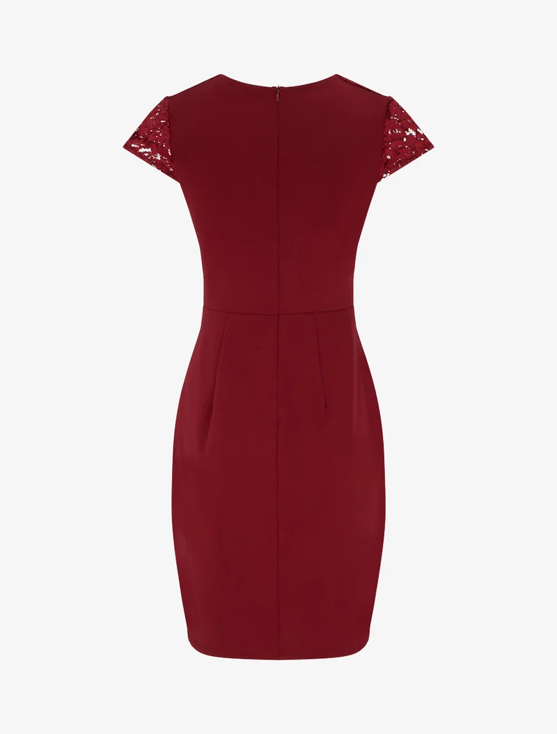 Robe moulante à buste en dentelle et manches courtes - Bordeaux