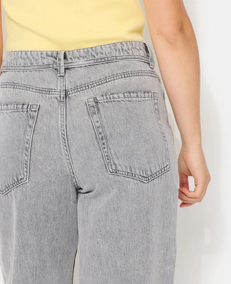 Jean baggy taille basse avec ceinture à nouer