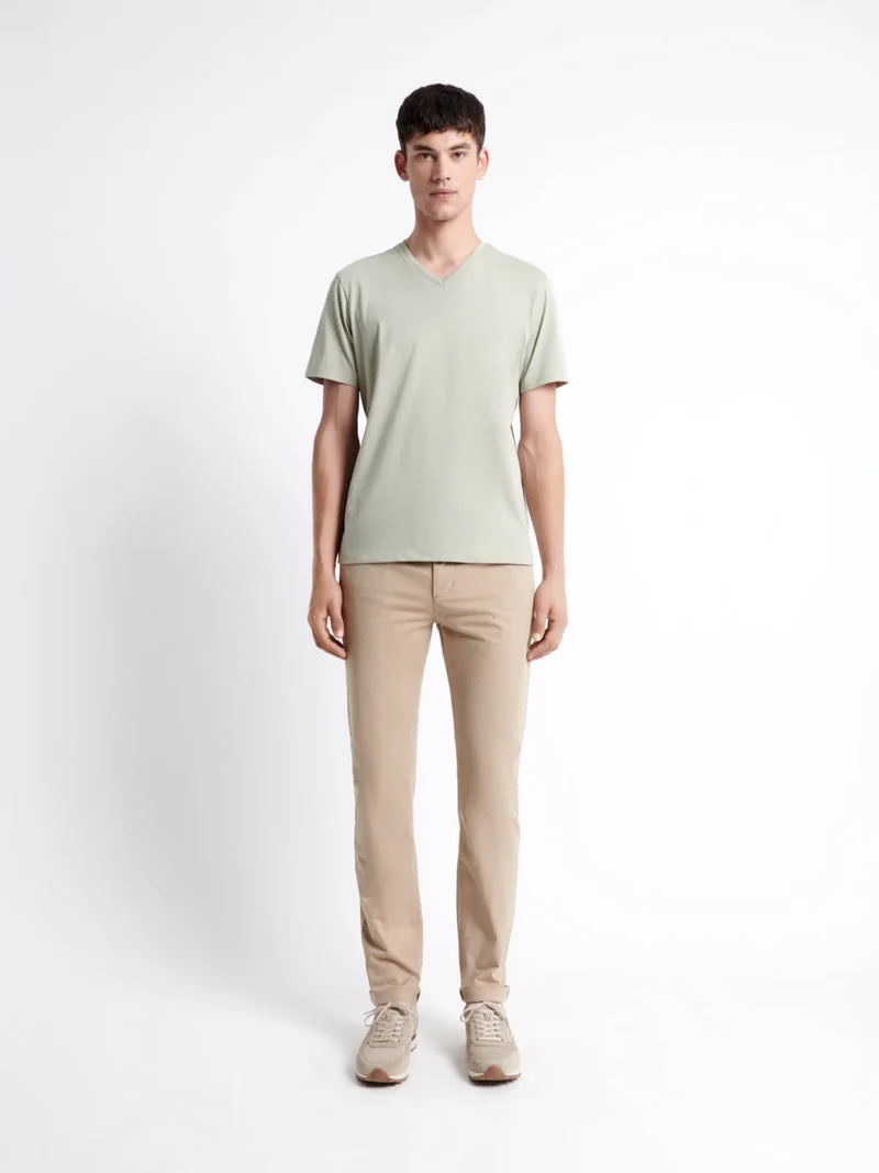 T-shirt col V en coton Supima®
