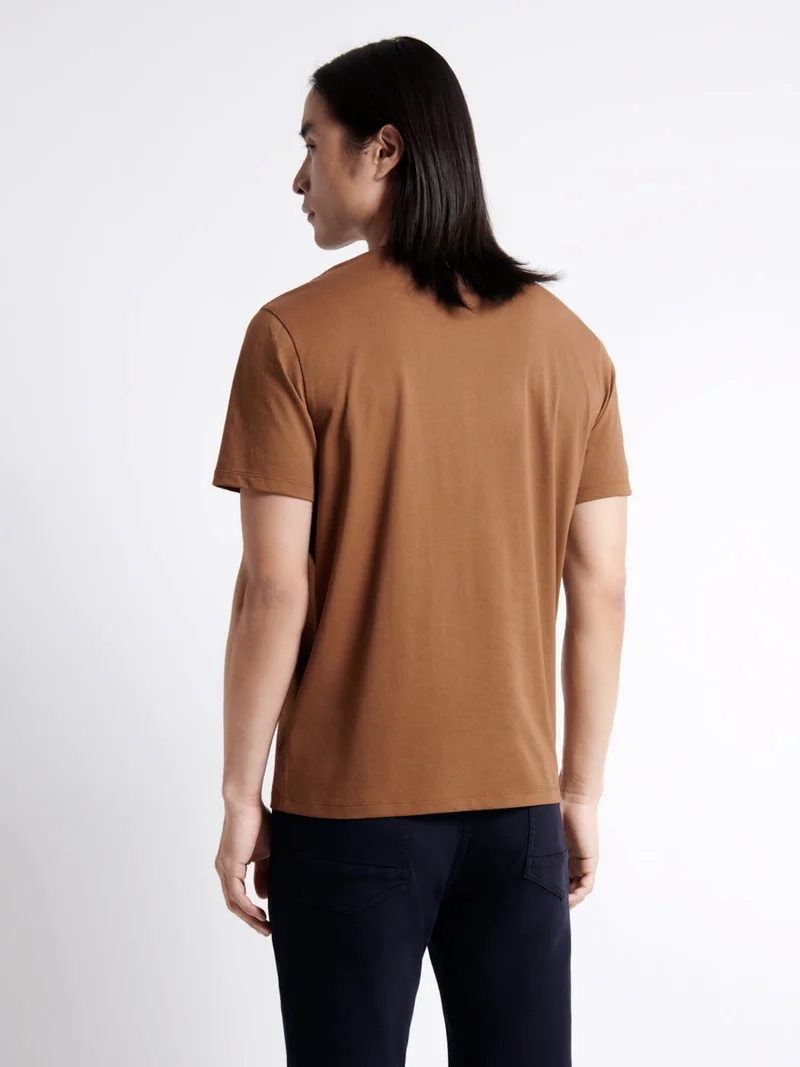 T-shirt col V en coton Supima®